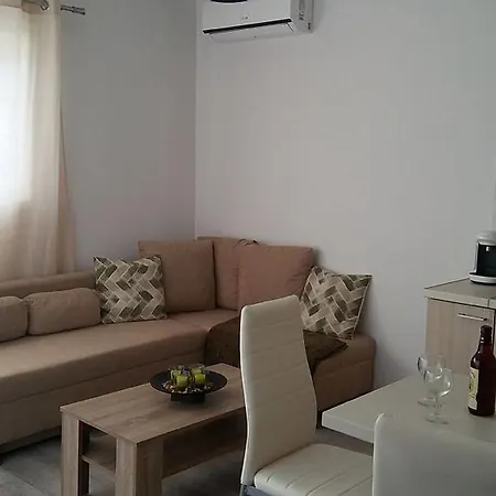 Nianthy * 法里拉基